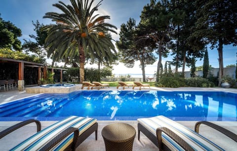 pool