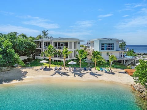 10BR Luxury Villa, Fully Staffed and w/ Chef-STSHA (1660)