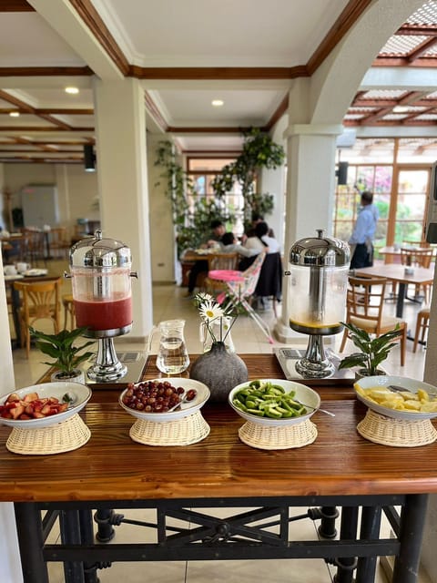 Free daily continental breakfast