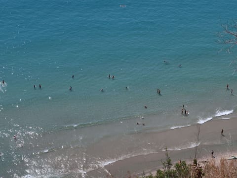 Water, Coastal And Oceanic Landforms, Beach, Wind Wave, Landscape, Sand, Shore, Horizon