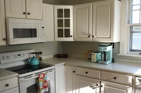 Coffee (filter or k-cup) and/or tea are available and always great in morning!