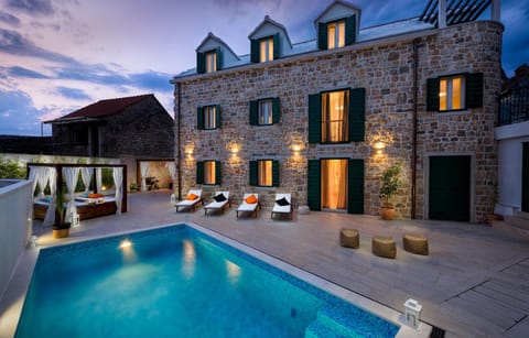 pool
