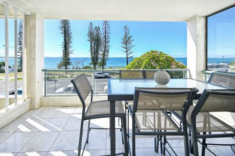 Relax on the balcony with the ocean view