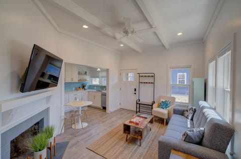 Small but spacious living room seats 4 comfortably