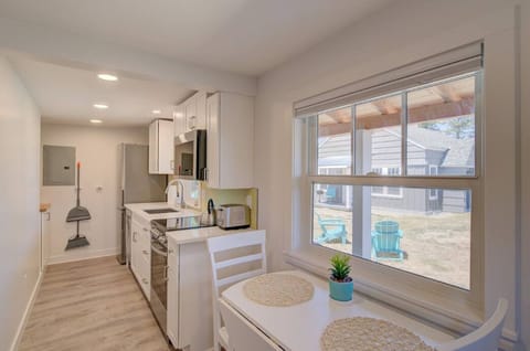 A small table perefcet for two