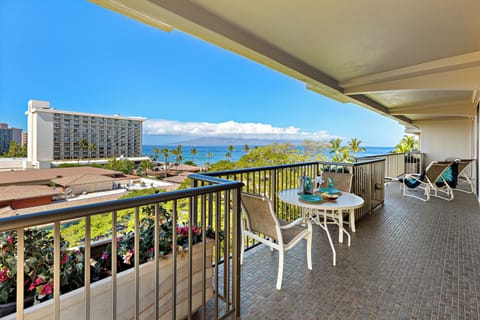 Relax on your private balcony and take in sweeping views of the Pacific Ocean, neighboring islands, and Maui's year-round tropical beauty.