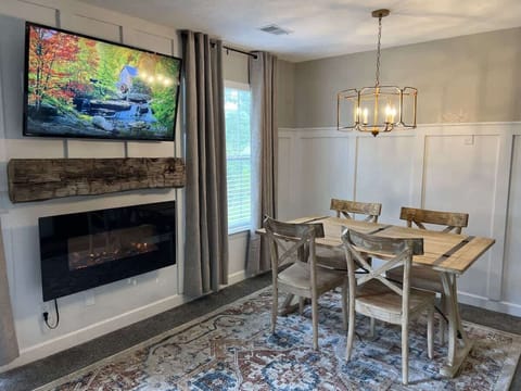 Dining area for 4. Tv with streaming services--please bring your passwords