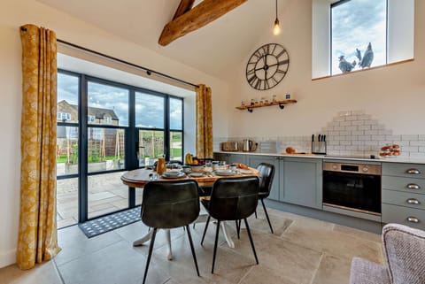 Fox Kitchen - StayCotswold