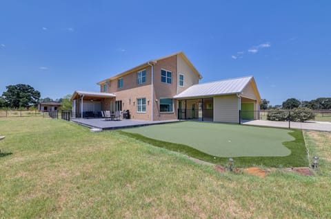 Pilot Point Vacation Rental | 5BR | 2.5BA | Step-Free Access | 3,422 Sq Ft