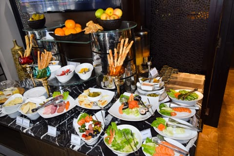 Daily buffet breakfast for a fee