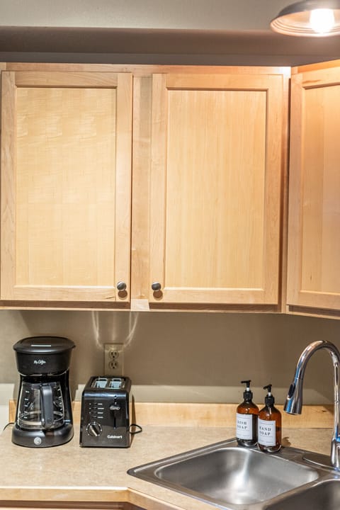 Fully Equipped Kitchen with Modern Appliances