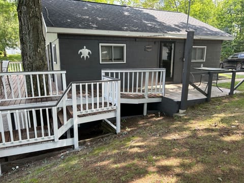 North Lake Inn! Cottage on the lake!