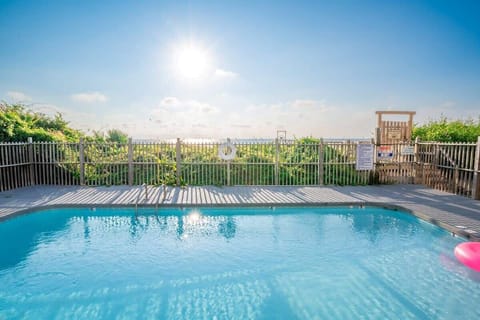 Oceanfront Pool