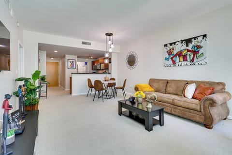 Miami Vacation Rental | 1BR | 1BA | Step-Free Access | 895 Sq Ft