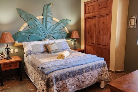 Guest bedroom