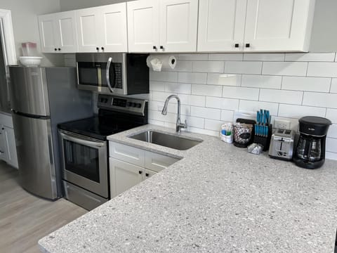  Lakeview Superior One-Bedroom Suite image 2