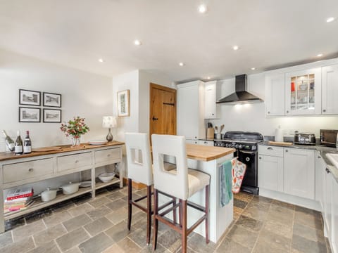 Kitchen/diner | The Coach House - Dan Y Graig, Crickhowell