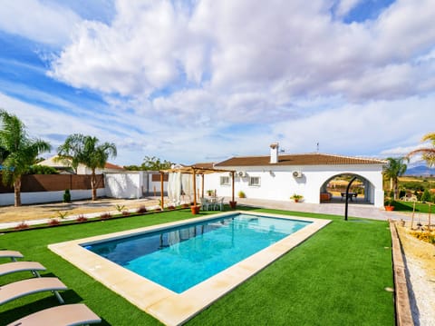 Wonderful rural house for 6 persons with swimming pool
