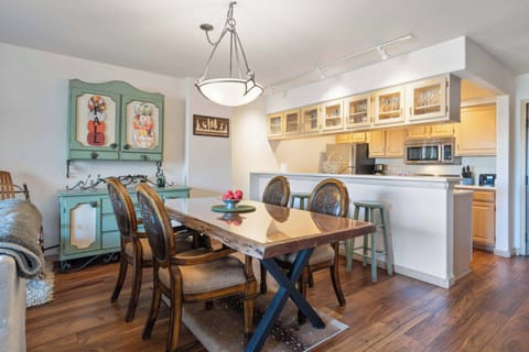 lowerborders-403-5361_54926981445_o