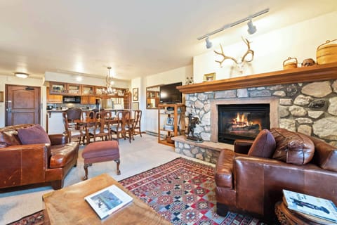 1685570948975-1751-1