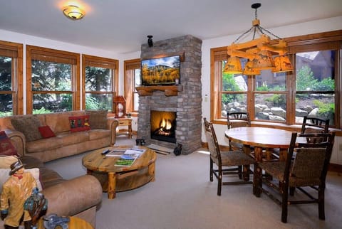 Living room, gas fireplace