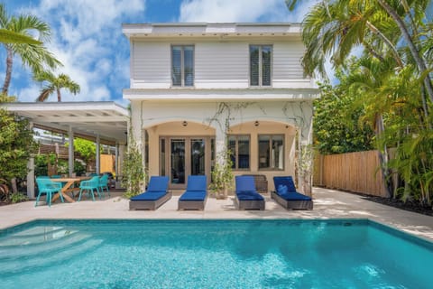 A tropical vacation awaits you!