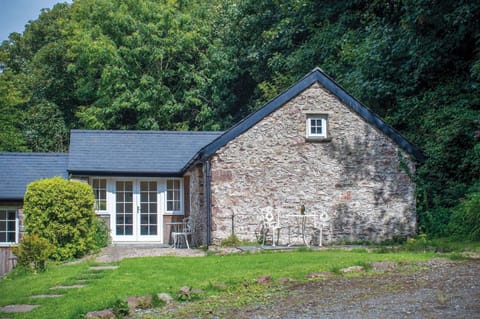 Brynach - 1 Bedroom - St Ishmael's (20944)