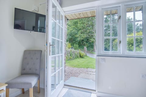 Teilo - 1 Bedroom - St Ishmael's (23145)