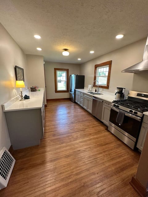 Brand new, full size appliances make meal prep as effortless as usual!