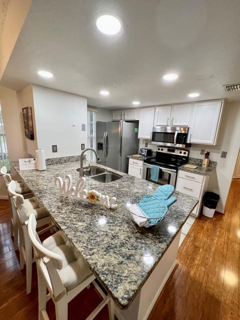 House, Smoking | Private kitchen
