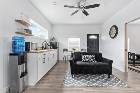 Open Living room/Kitchenette