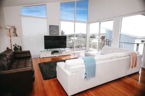 Beach House | Living area | Flat-screen TV, DVD player