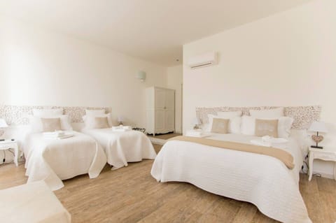 Family Room | In-room safe, desk, laptop workspace, soundproofing