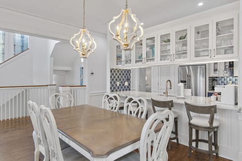  Second Floor Dining Area