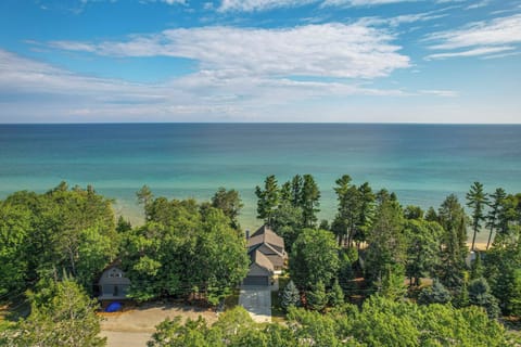 Rogers City Vacation Rental | 3BR | 3.5BA | 3,000 Sq Ft | 2 Steps Required
