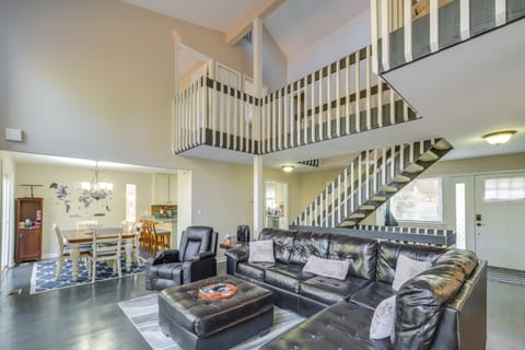 Woodbridge Vacation Rental | 4BR | 3BA | 3,500 Sq Ft | Stairs Required