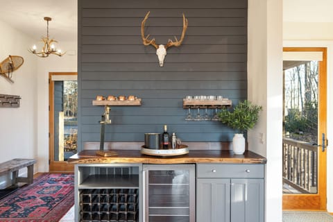 Bar area off kitchen