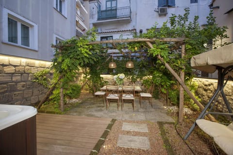 House, Smoking | 3 bedrooms, desk