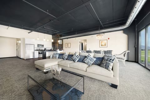 Presidential Suite | Living area | 50-inch flat-screen TV with digital channels, Netflix, Hulu