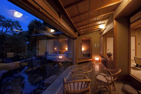 New Building Deluxe Japanese-Western Room, Non Smoking | Minibar, in-room safe, free WiFi, bed sheets