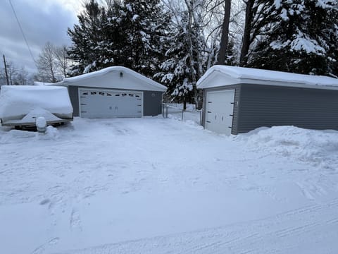 Parking area, rear of cottage. Winter view!