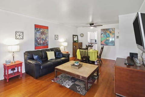 Long Beach Vacation Rental | 2BR | 1BA | 800 Sq Ft | Stairs Required
