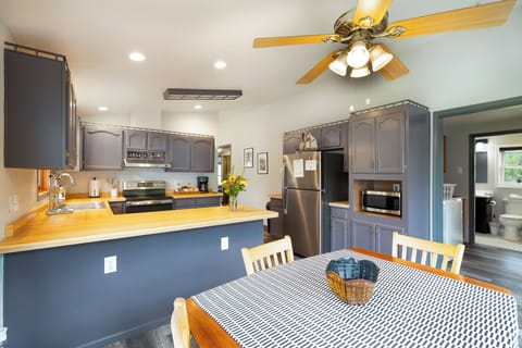 f3bbd288-172e-4589-8c84-78dd9f198ef7