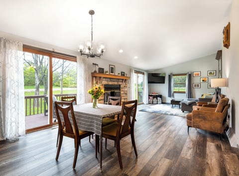 112c6df9-f372-4de3-8033-8a0e7f651fd7