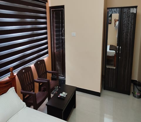 Standard Room | Egyptian cotton sheets, premium bedding, WiFi (free), bed sheets