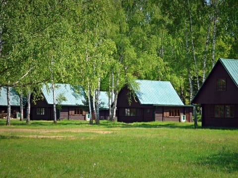 Building, Plant, Property, Window, Land Lot, Urban Design, Landscape, Neighbourhood, Grass, Leisure