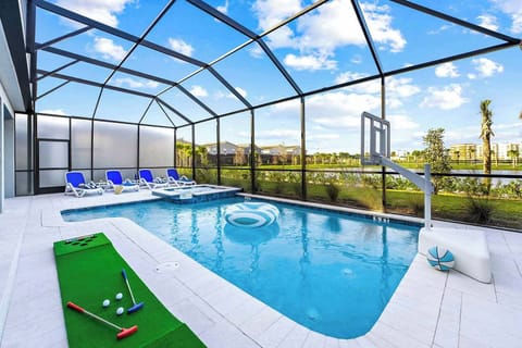 Private Pool & Patio