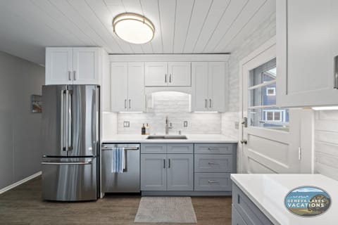 Dishwasher & Fridge/Freezer