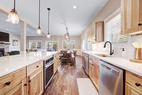 Mastering the Art of Modern Cooking with Cutting-Edge Appliance.