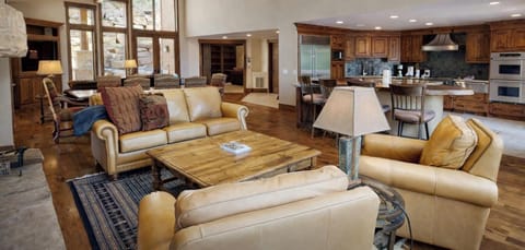 Enjoy a luxurious stay with complimentary Utah Gold Passes for two. Our inviting living space is the perfect base for your ultimate ski adventure.